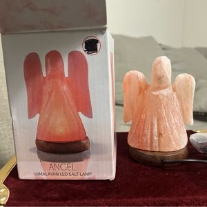 Himalayan salt angel lamp , new in the box , review all the pics please